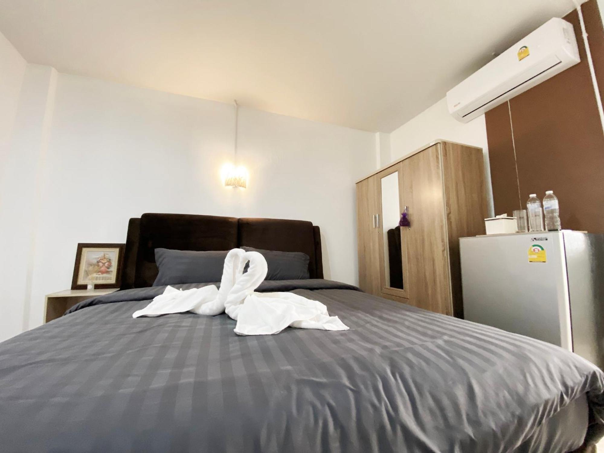 Aparthotel Racha Caftel - 7 House - รชาคาฟเทล Chiang Mai Exterior foto