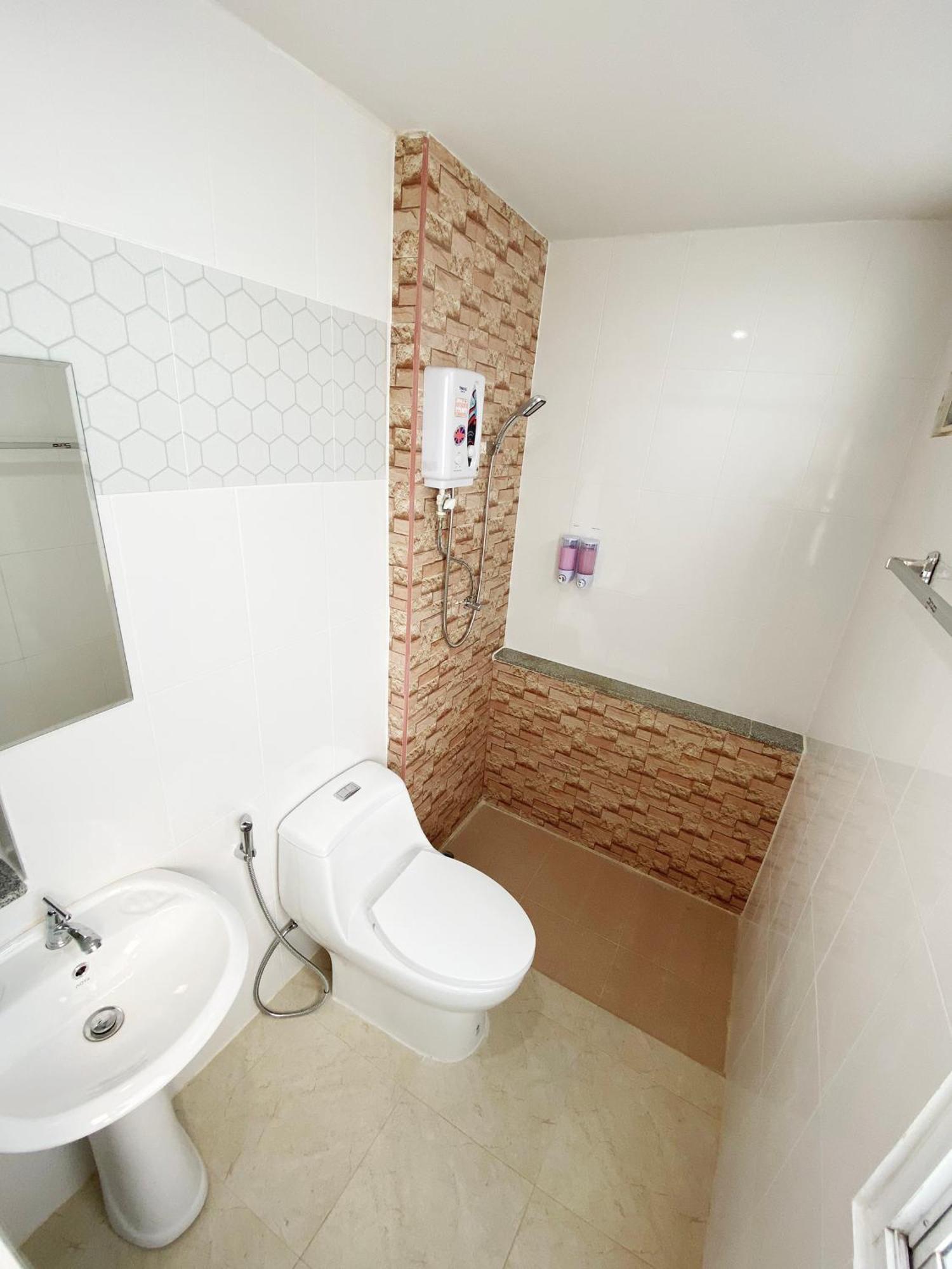 Aparthotel Racha Caftel - 7 House - รชาคาฟเทล Chiang Mai Exterior foto